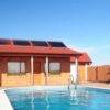 Cómo limpiar una piscina con energía solar